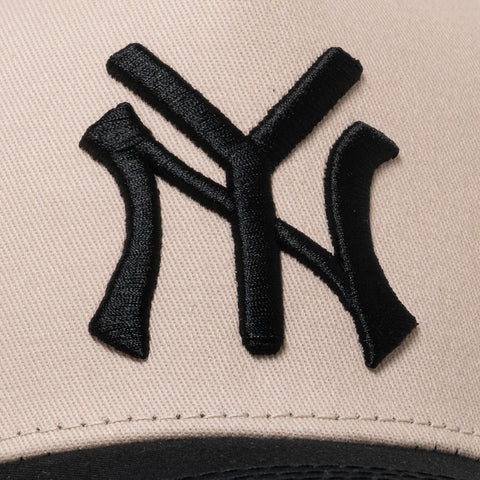 Reference NY Snapback - Cream/Black