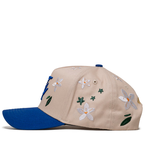 Reference Paradise LA Floral Snapback - Cream/Blue