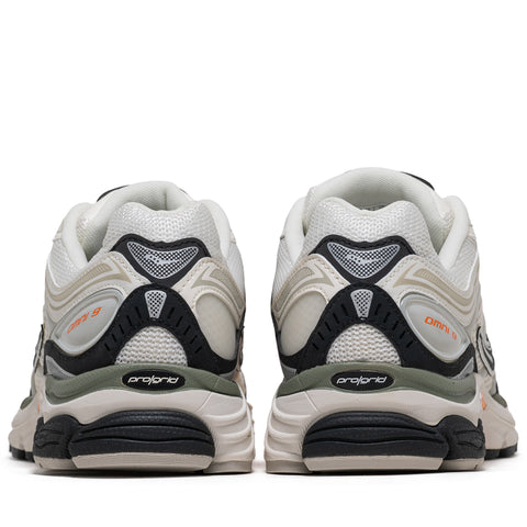 Saucony Progrid Omni 9 'Tomorrow, Meet Yesterday' - White/Turmeric