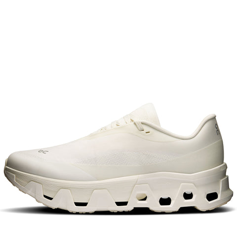 POST ARCHIVE FACTION x On Cloudmonster Hyper - White/White