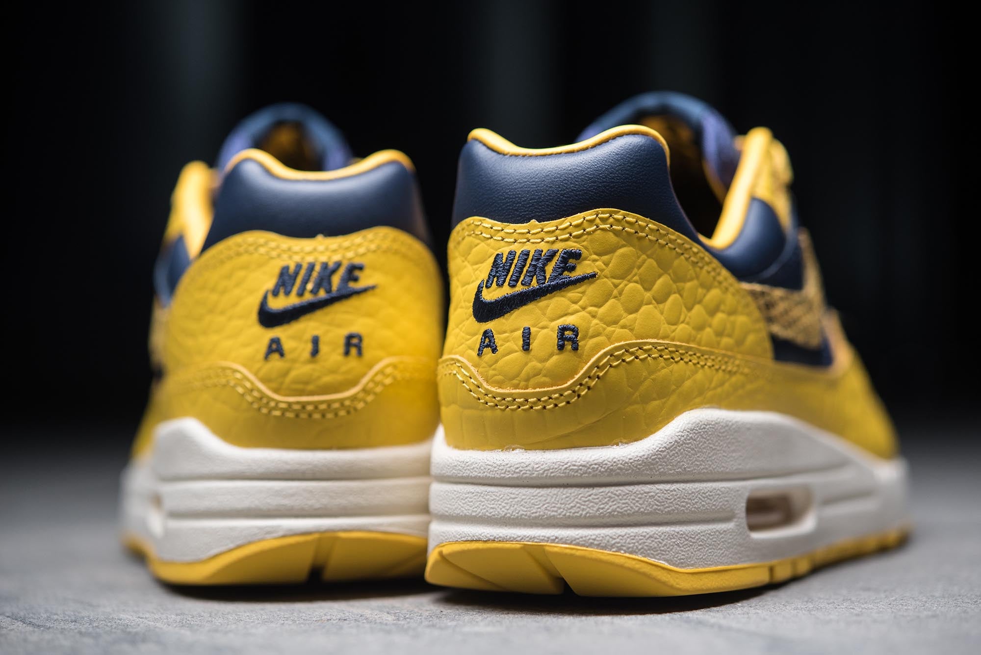 国内配送 NIKE WMNS AIR MAX 1 PRM MIDNIGHT NAVY/VARSITY MAIZE Nike WMNS Air Max 1 PRM CO.JP - Midnight Navy / Varsity