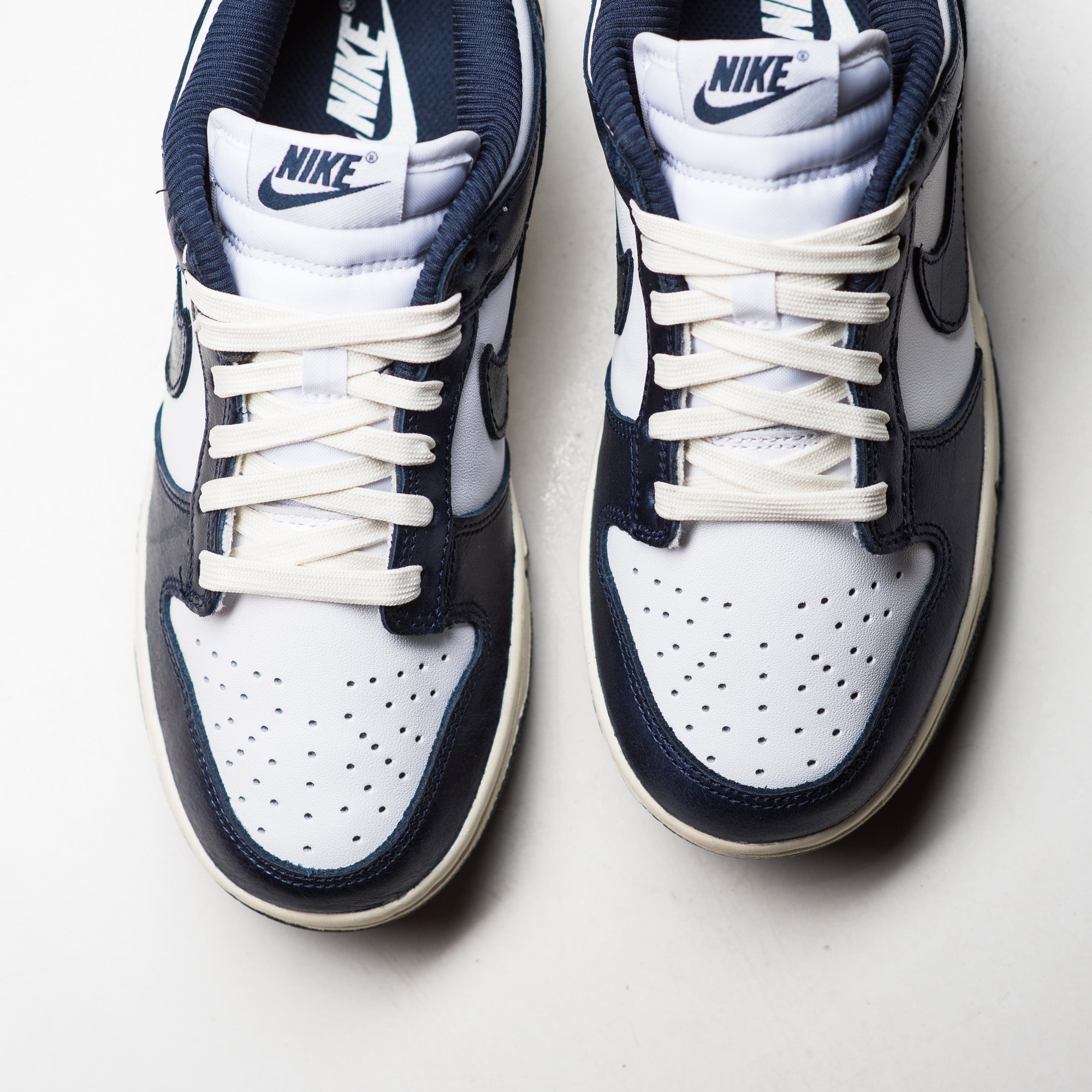 ★Nike★ Dunk Low Premium W White Coconut Milk Midnight Navy Women's Nike Dunk Low Premium (White/Midnight Navy-Coconut