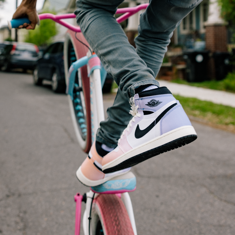 Air Jordan 1 Retro High OG Craft 'Skyline' - Vivid Orange/Black